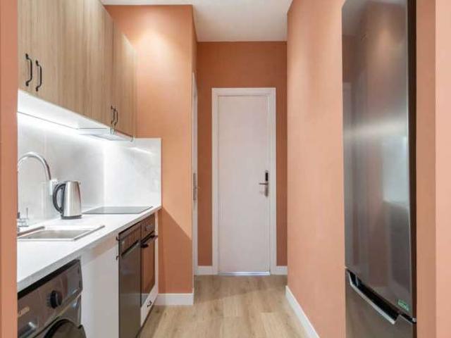 Habitación en piso compartido en alquiler, Goya, Madrid