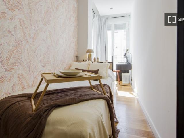 Habitación en piso compartido en alquiler, Hispanoamérica