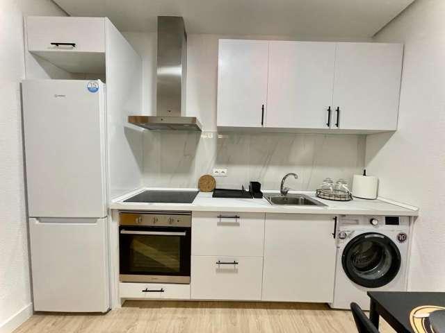 Habitación en piso compartido en alquiler, Palacio, Madrid