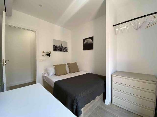 Habitación en piso compartido en alquiler, Sol, Madrid