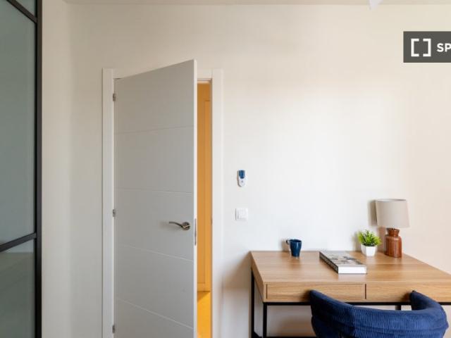Habitación en piso compartido en Arapiles, Madrid
