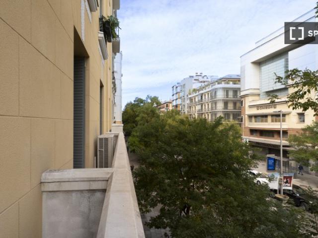 Habitación en piso compartido en Arapiles, Madrid