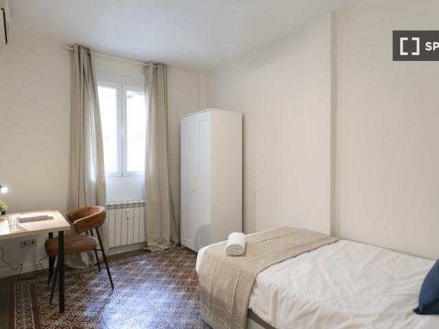 Habitación en piso compartido en Arapiles, Madrid