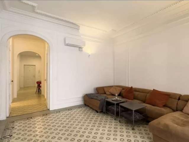 Habitación en piso compartido en barcelona