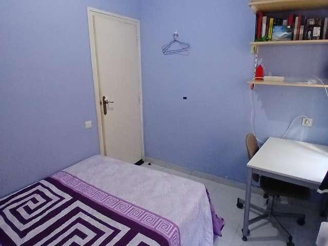 Habitación en piso compartido en barcelona