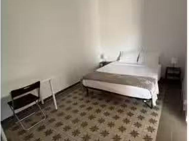 Habitación en piso compartido en barcelona