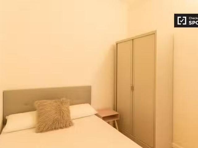 Habitación en piso compartido en barcelona