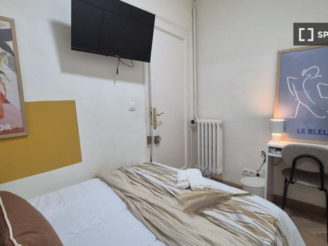 Habitación en piso compartido de 8 habitaciones en alquiler, en el Eixample