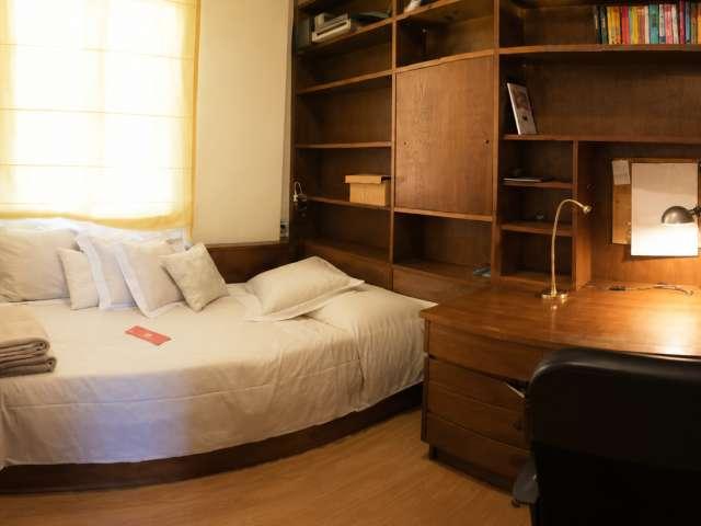 Habitación en piso compartido en barcelona
