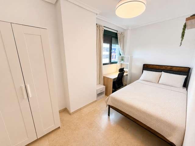 Habitación en piso compartido en alquiler en Benicalap, Valencia