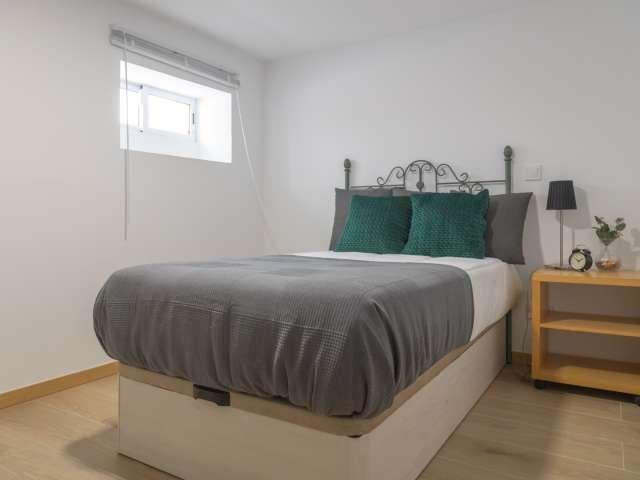 Habitación en piso compartido en Campamento, Madrid