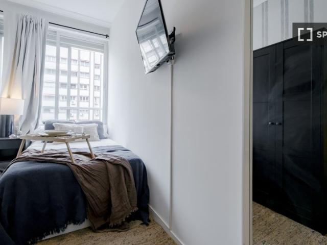 Habitación en piso compartido en Castillejos, Madrid