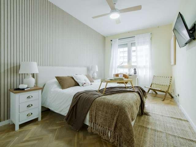 Habitación en piso compartido en Castillejos, Madrid