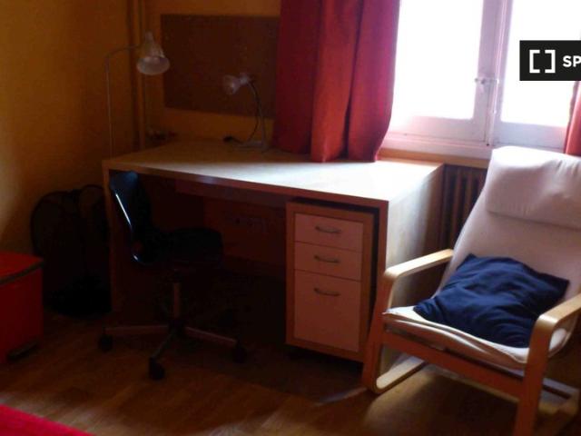 Habitación en piso compartido en Cuatro Caminos, Madrid