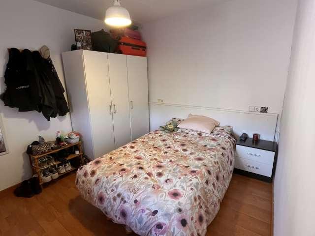Habitación en piso compartido en el Turó de la Peira, Barcelona