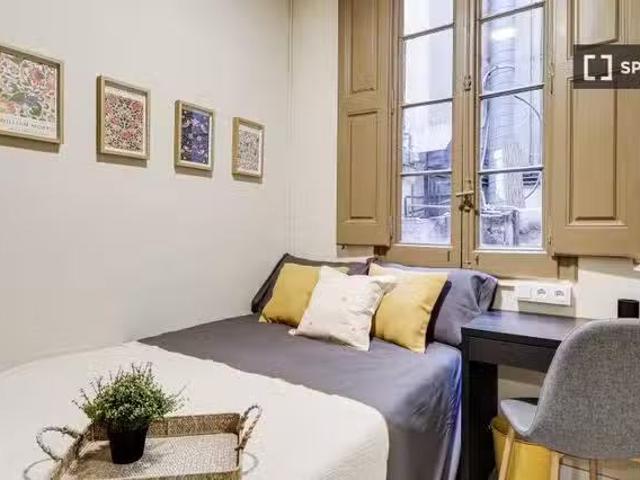 Habitación en piso compartido en El Raval, Barcelona