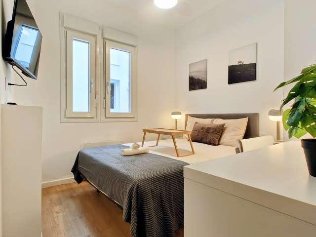 Habitación en piso compartido en Embajadores, Madrid