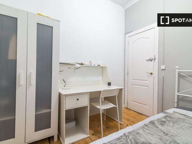 Habitación en piso compartido en Embajadores, Madrid