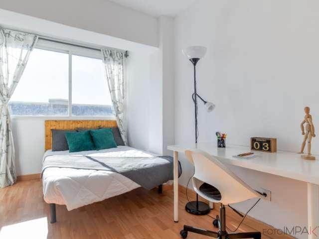 Habitación en piso compartido en Hispanoamérica, Madrid
