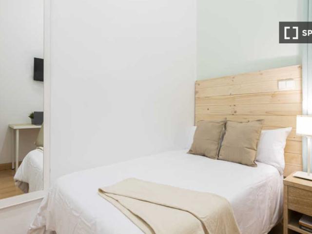 Habitación en piso compartido en Justicia, Madrid
