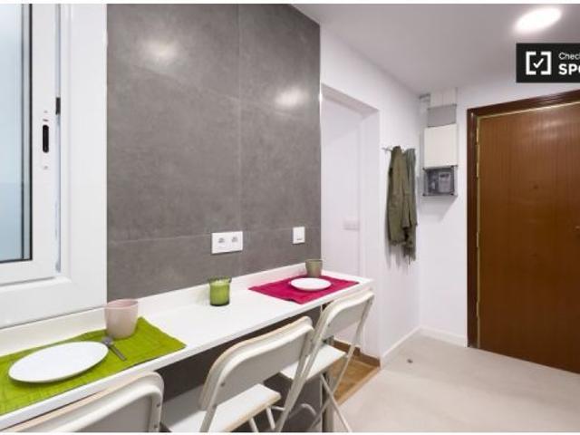 Habitación en piso compartido en L' Hospitalet de Llobregat