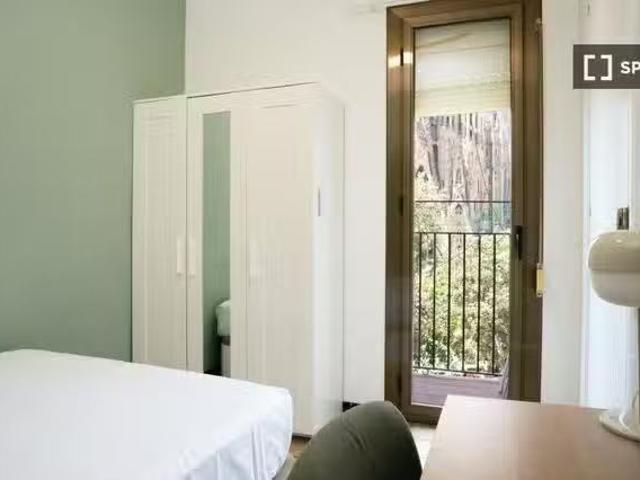 Habitación en piso compartido en la Sagrada Familla, Barcelona