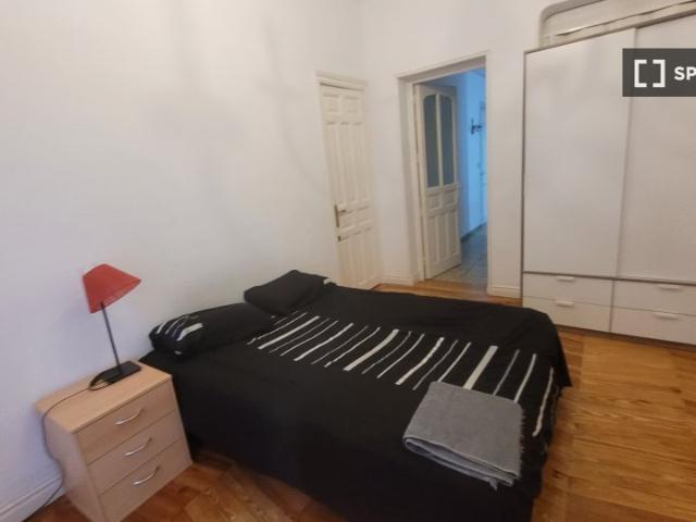Habitación en piso compartido en alquiler en Embajadores, Madrid