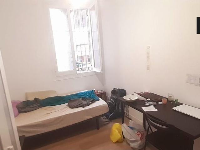 Habitación en piso compartido en madrid