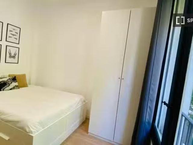 Habitación en piso compartido en madrid