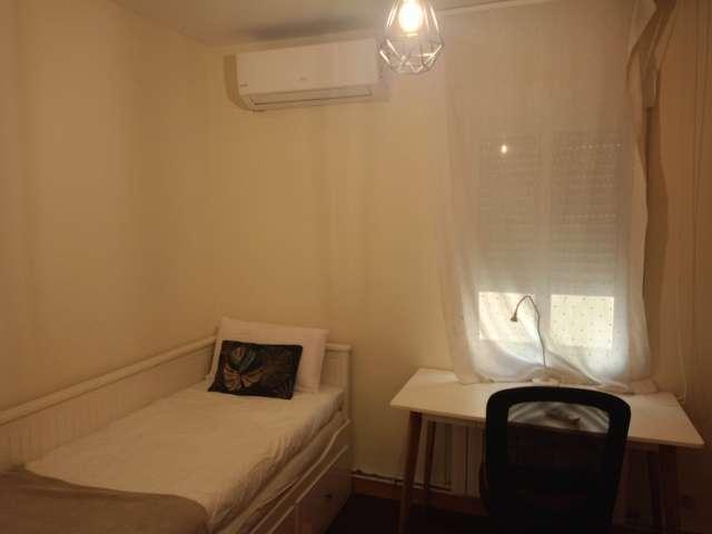 Habitación en piso compartido en madrid