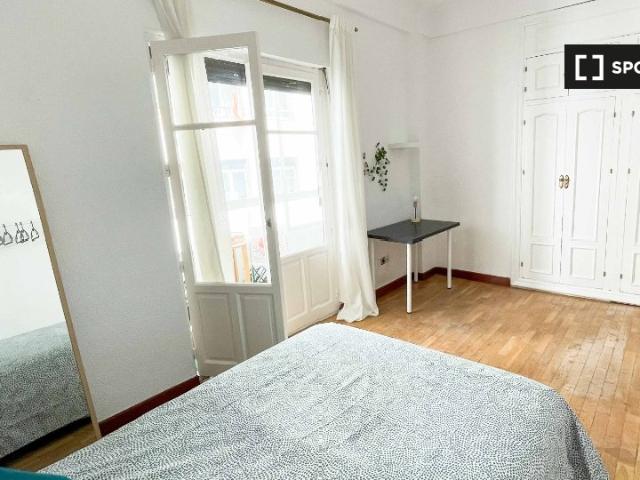 Habitación en alquiler en piso compartido, Goya, Madrid