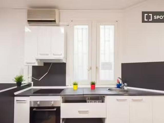 Habitación en piso compartido en madrid
