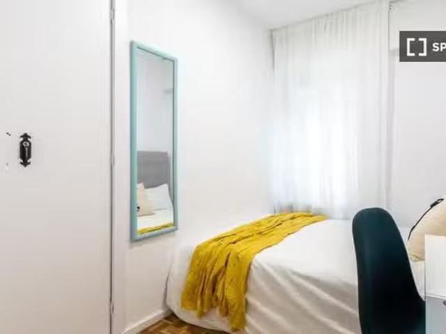 Habitación en piso compartido en madrid