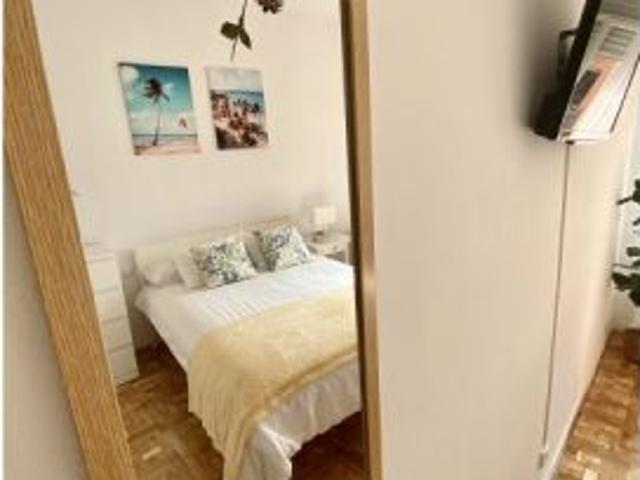 Habitación en piso compartido en madrid
