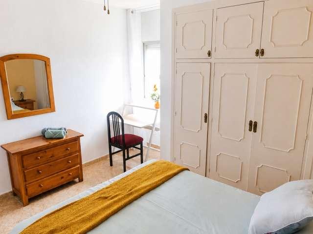 Habitación en piso compartido en alquiler en Haza Cuevas, Málaga