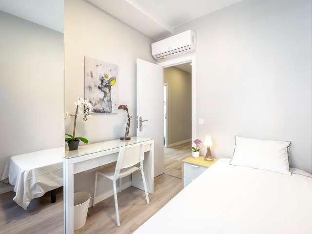 Habitación en piso compartido en Numancia, Madrid