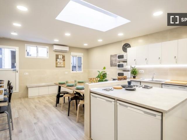 Habitación en piso compartido en Numancia, Madrid