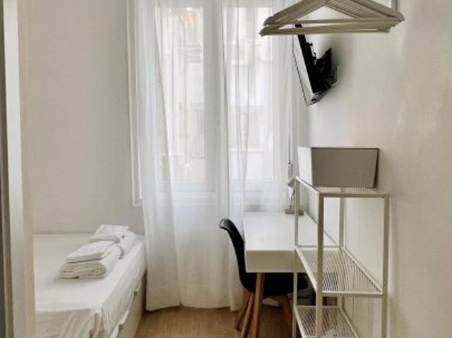 Habitación en piso compartido en Palacio, Madrid
