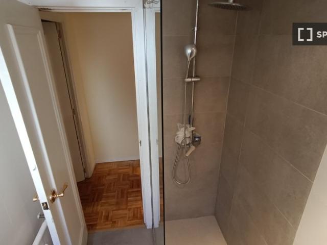 Habitación en piso compartido, Estrella, Madrid