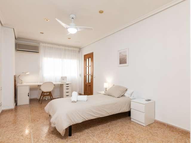 Habitación en piso compartido, Russafa, Valencia
