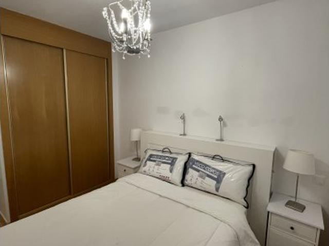 Habitación en piso de 3 dormitorios, Valverde, Madrid