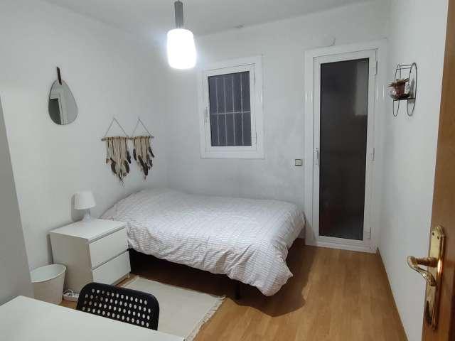 Habitación en piso de 3 habitaciones en alquiler en Les Planes