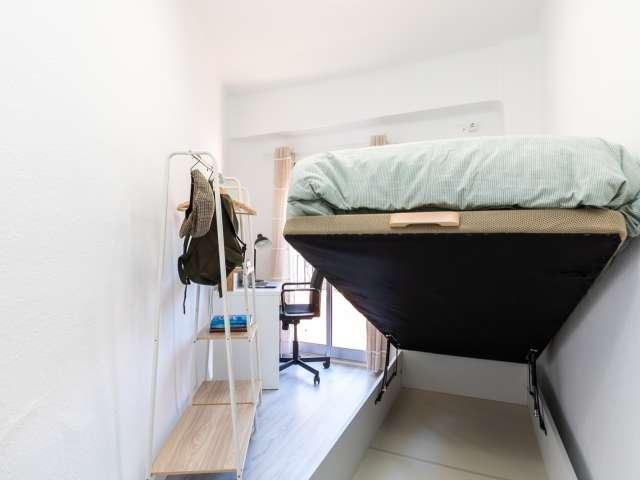 Habitación en piso de 3 habitaciones en alquiler en Marxalenes