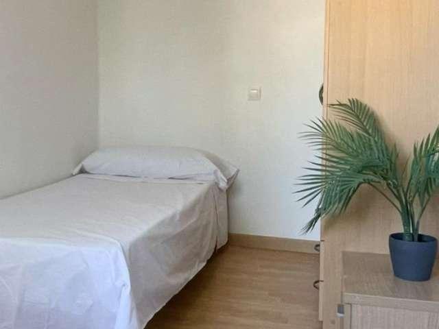 Habitación en piso compartido en el Barrio León, Sevilla