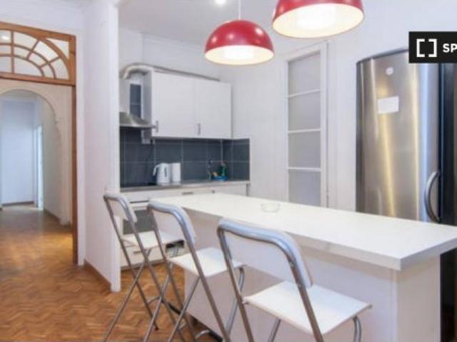 Habitación en piso de 10 habitaciones en L' Esquerra de l' Eixample, Barcelona