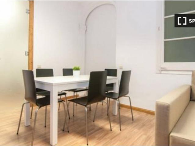 Habitación en piso de 10 habitaciones en L' Esquerra de l' Eixample, Barcelona