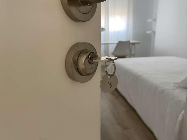 Habitación en piso de 4 dormitorios en El Grau, Valencia