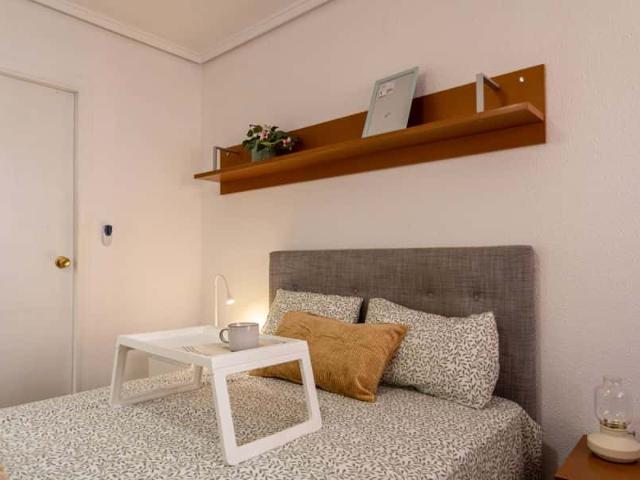 Habitación en piso de 4 habitaciones