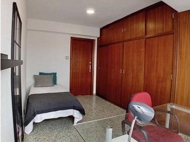 Habitación en piso de 4 habitaciones, Alicante