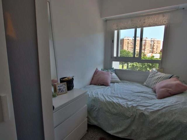 Habitación en piso de 4 habitaciones en Ciutat Universitaria